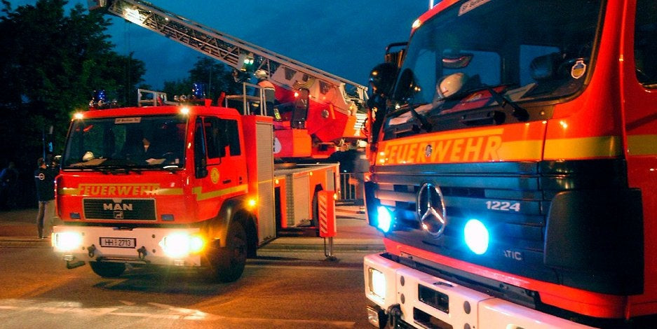 Εμπρηστική επίθεση στο κέντρο της Πόρσε στο Αμβούργο – Κάηκαν 10 αυτοκίνητα